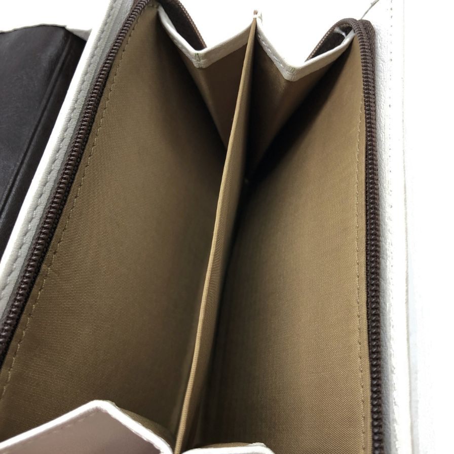 コーチ バックル付きレザー二つ折り財布 ホワイト COACH【AFI19】