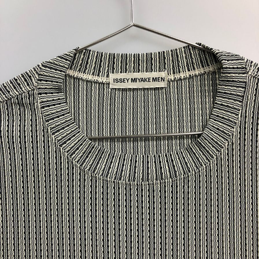 美品◆イッセイミヤケマン 半袖プリーツTシャツ グレー サイズM ISSEY MIYAKE MEN 【AFB43】