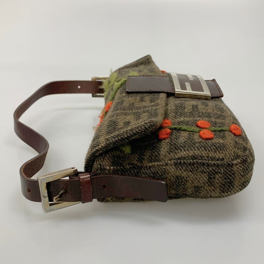 フェンディ ズッカ マンマバケット ウール ショルダーバッグ 花柄刺繍 グリーン系 FENDI【AFE9】