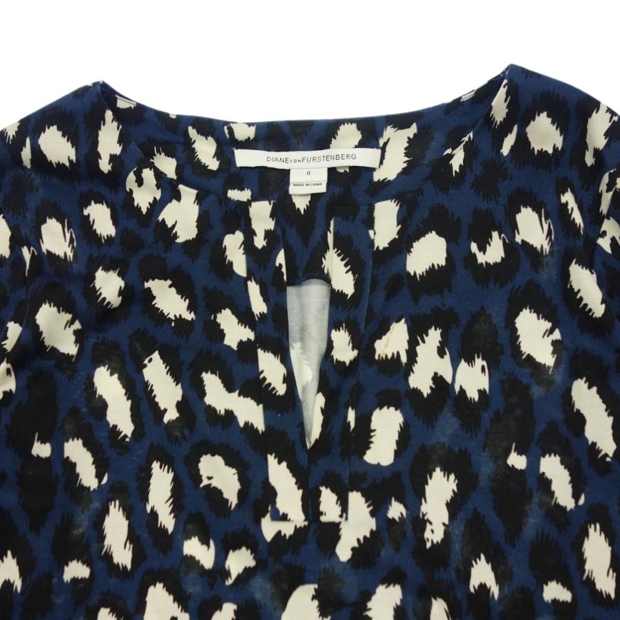 美品◆ダイアン フォン ファステンバーグ 長袖カットソー シルク 総柄 ブルー系 サイズ0 DIANE VON FURSTENBERG 【AFB33】