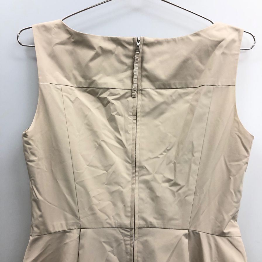 美品◆フォクシー ニューヨーク ノースリーブ 膝丈ワンピース アイボリー 40サイズ 28694-NAOFF409P FOXEY NEWYORK 【AFB24】