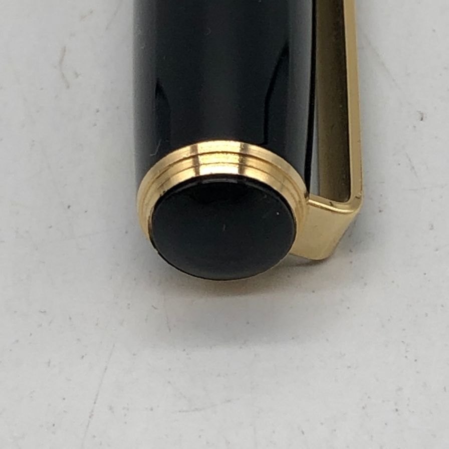 プラチナ 万年筆 蒔絵 梅と松葉 逸平作 ブラック×ゴールド ペン先K18 細字 PLATINUM【AFI17】