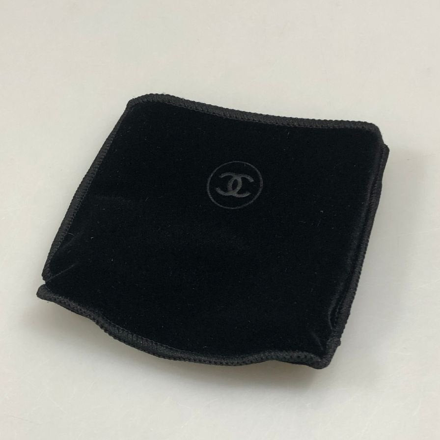 シャネル POUDRE LUMIERE プードゥル ルミエール 40 ホワイト オパール フェイスパウダー CHANEL【AFI29】【中古】