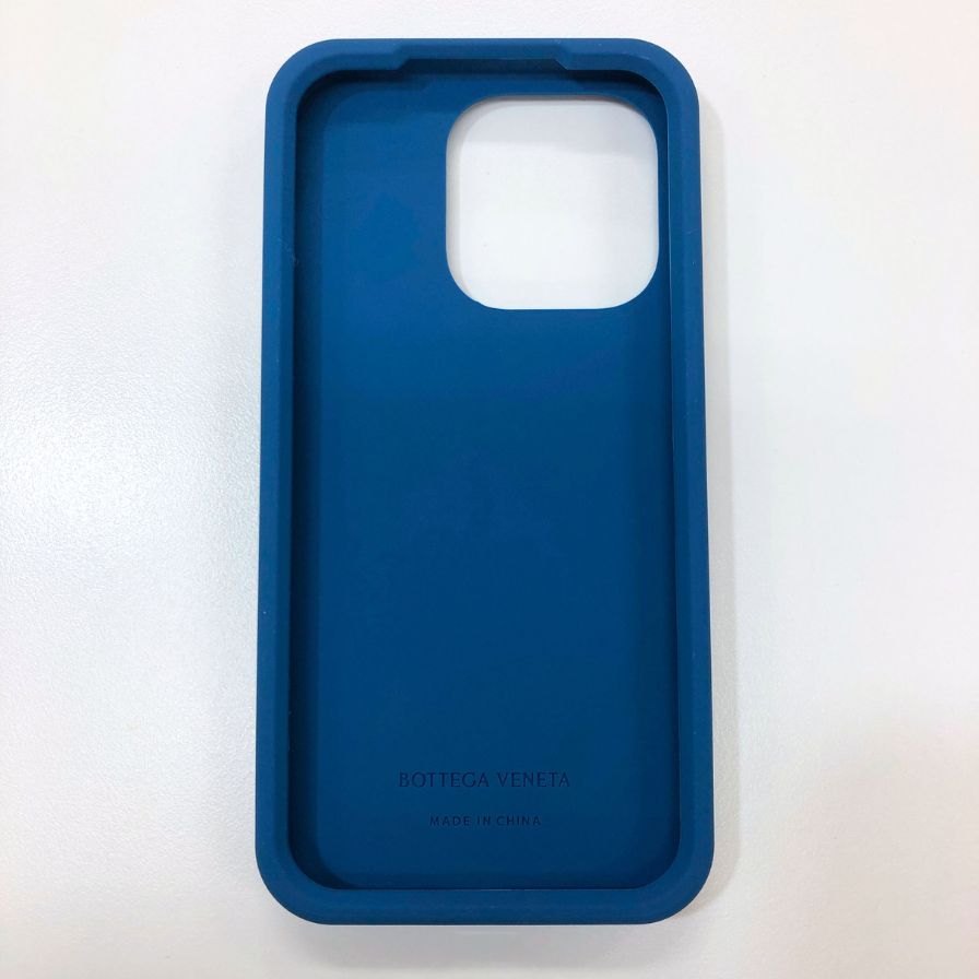 ボッテガヴェネタ iPhoneケース iPhone15Pro ラバー イントレチャート ブルー系 BOTTEGA VENETA【AFI7】【中古】