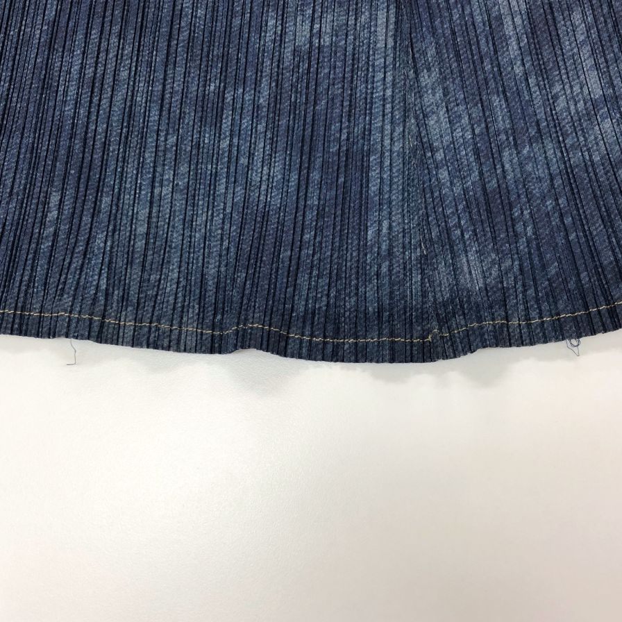 プリーツプリーズ　イッセイミヤケ　スカート　ネイビー　サイズ3 PLEATS PLEASE プリーツプリーズ イッセイミヤケ ISSEY MIYAKE