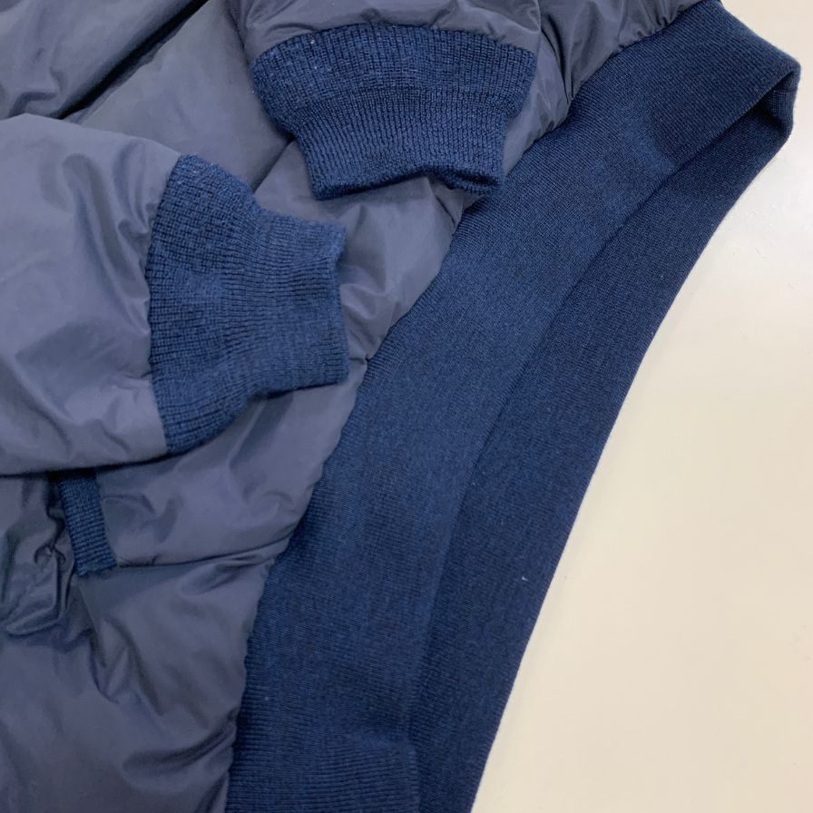 美品◆ロッキーマウンテン フェザーベッド ビームス別注 ダウンプルオーバー ネイビー メンズ サイズ40 Rocky Mountain FeatherBed BEAMS 【AFA1】