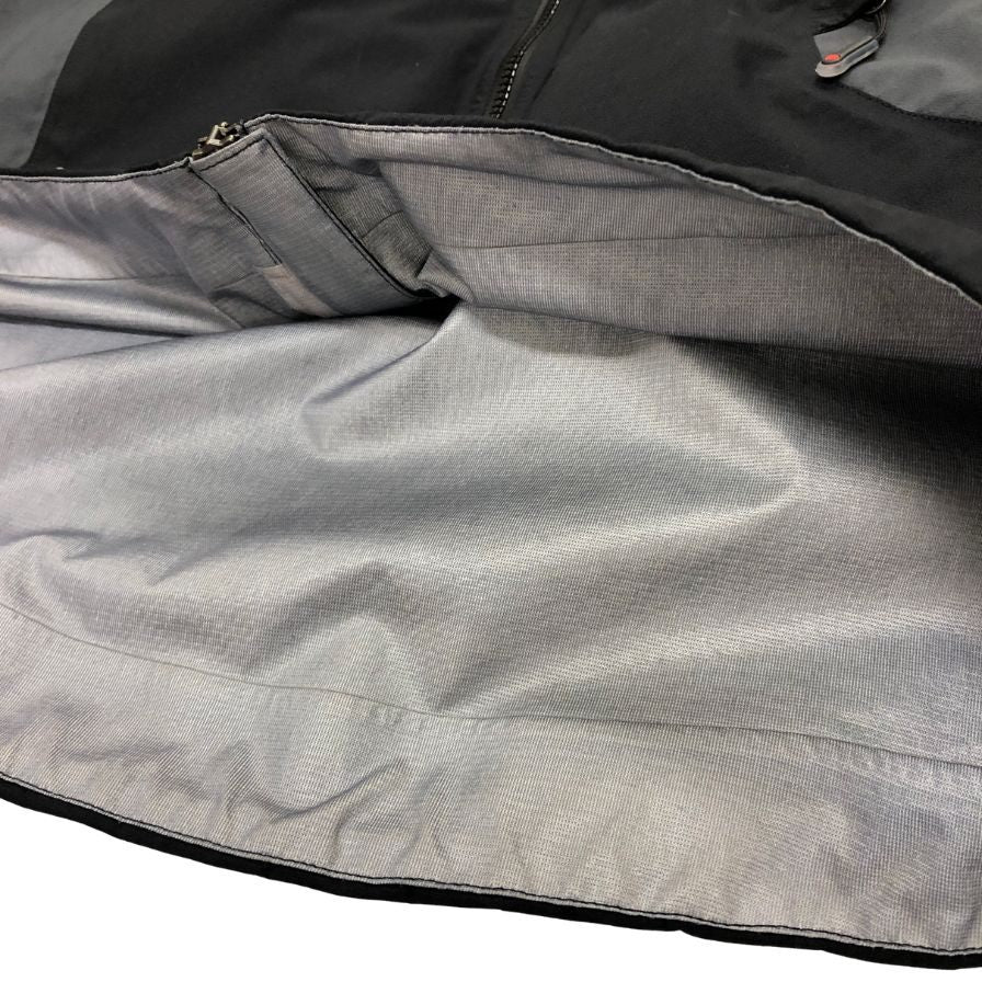 中古◆ティラック アタックジャケット ゴアテックス チェコ製 メンズ サイズXS ブラック tilak GORE-TEX 【AFB24】