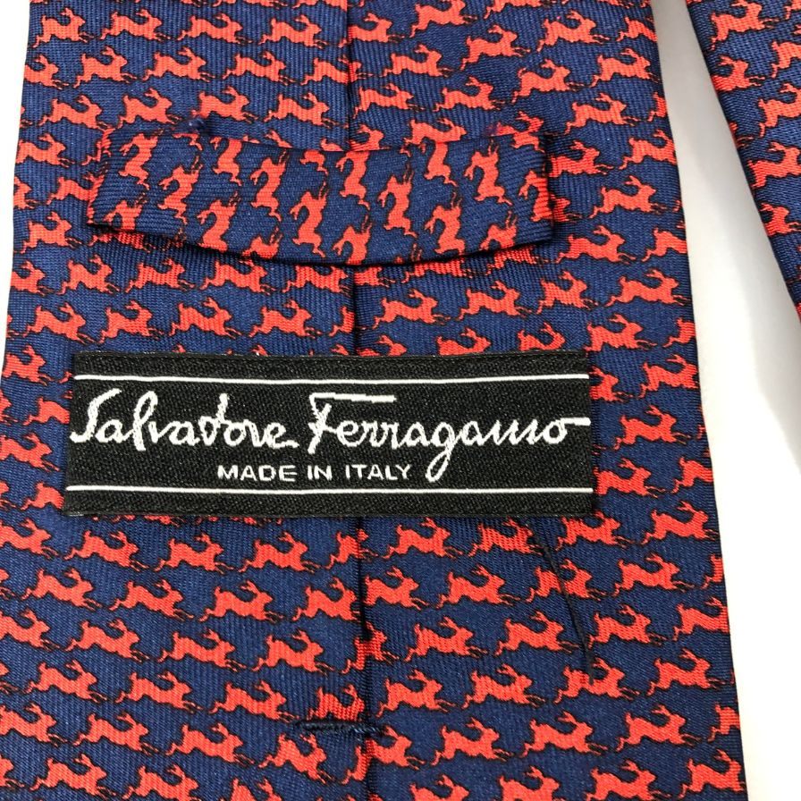 サルヴァトーレフェラガモ ネクタイ ウサギ 総柄 レッド シルク100％ Salvatore Ferragamo【AFI18】