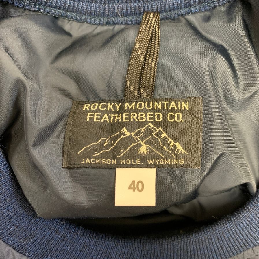 美品◆ロッキーマウンテン フェザーベッド ビームス別注 ダウンプルオーバー ネイビー メンズ サイズ40 Rocky Mountain FeatherBed BEAMS 【AFA1】