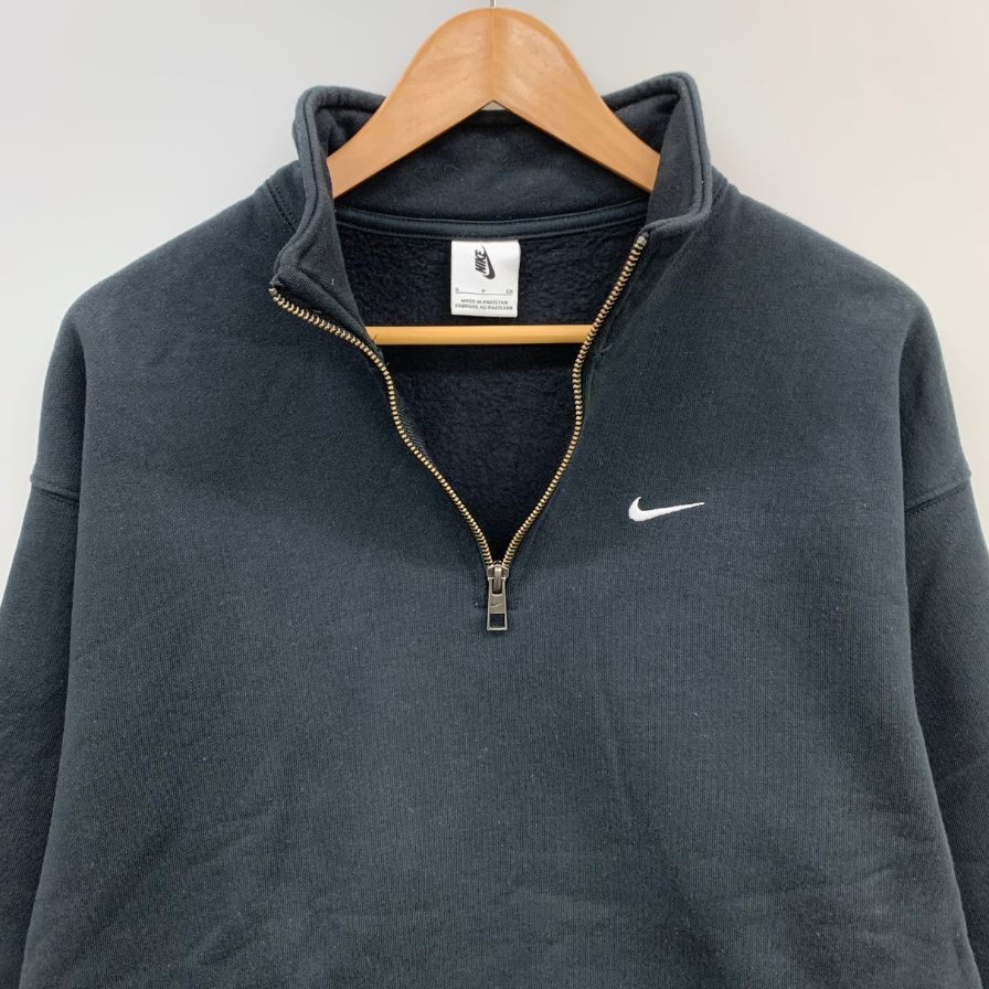 中古◆ナイキ スウェット ハーフジップ ソロ スウッシュ ブラック メンズ サイズS DQ5210-010 NIKE 【AFB42】