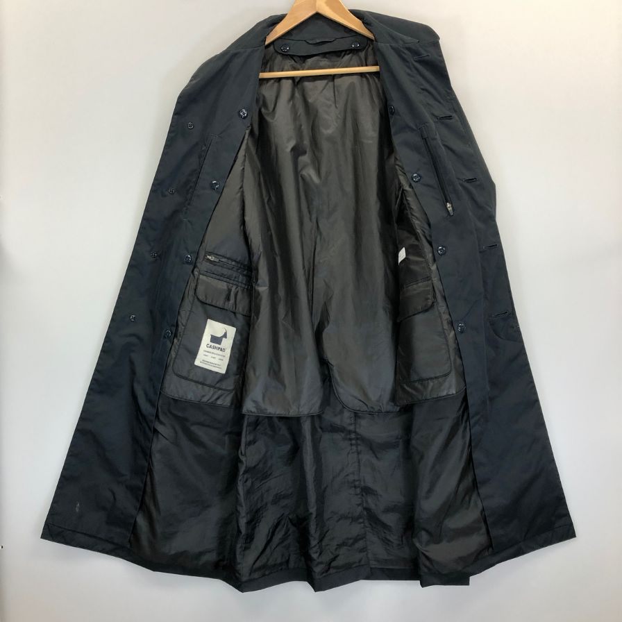 中古◆ユニバーサル ラゲッジ ポリエステル トレンチコート ライナー付 EE201454 メンズ サイズS ブラック UNIVERSAL LANGUAGE 【AFA9】