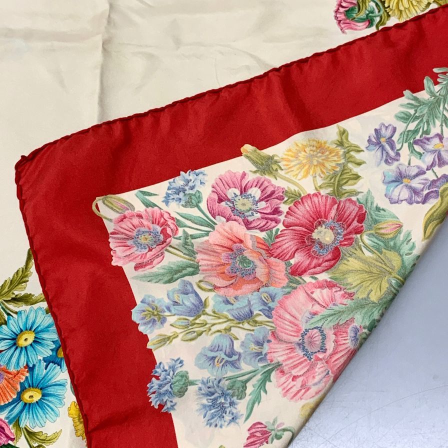 グッチ 大判スカーフ ストール 花柄 レッド GUCCI【AFI6