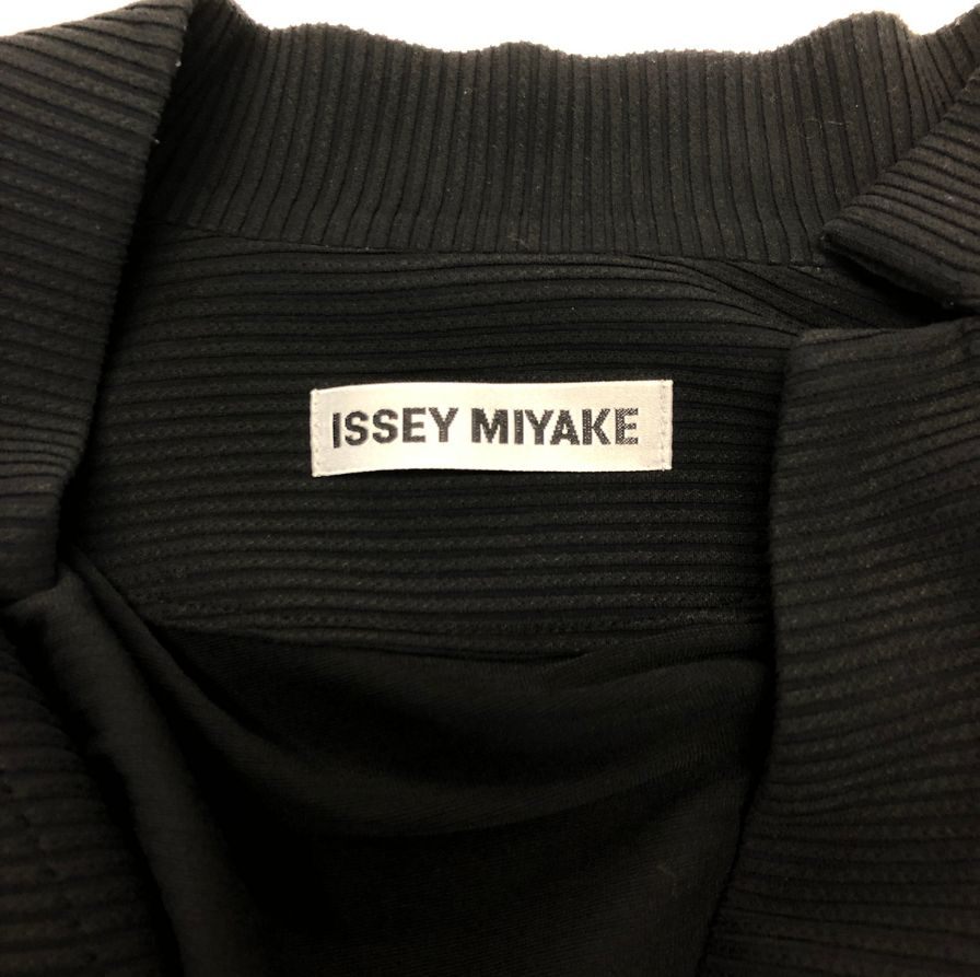 中古◆イッセイミヤケ 一つボタンショートジャケット IM81KD033 レディース サイズ2 ブラック ISSEY MIYAKE 【AFB33】