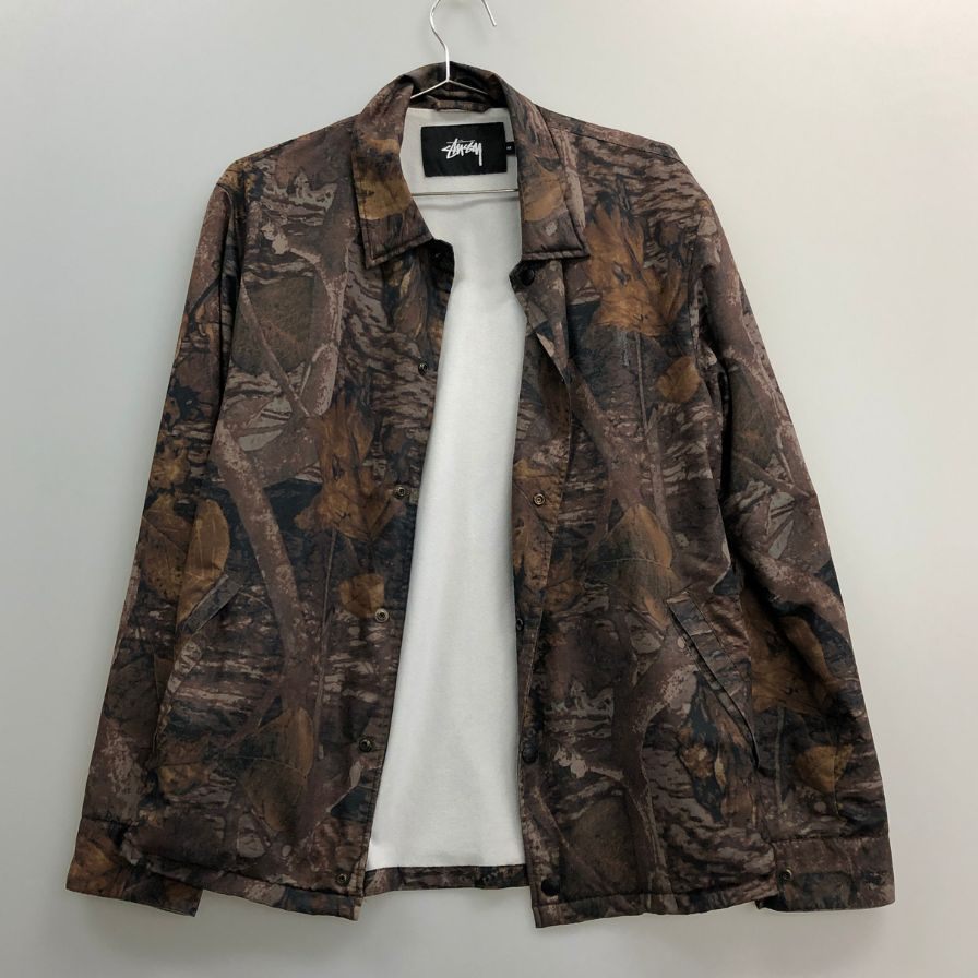 美品◆ステューシー リアルツリー柄 コーチジャケット ブラウン サイズM メンズ Stüssy Realtree 【AFB42】