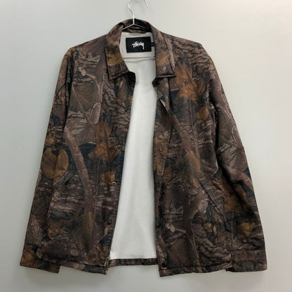 美品◆ステューシー リアルツリー柄 コーチジャケット ブラウン サイズM メンズ Stüssy Realtree 【AFB42】