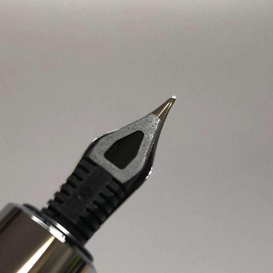 ファーバーカステル 万年筆 エモーション シルバー×ブラック F字 FABER CASTELL【AFB53】