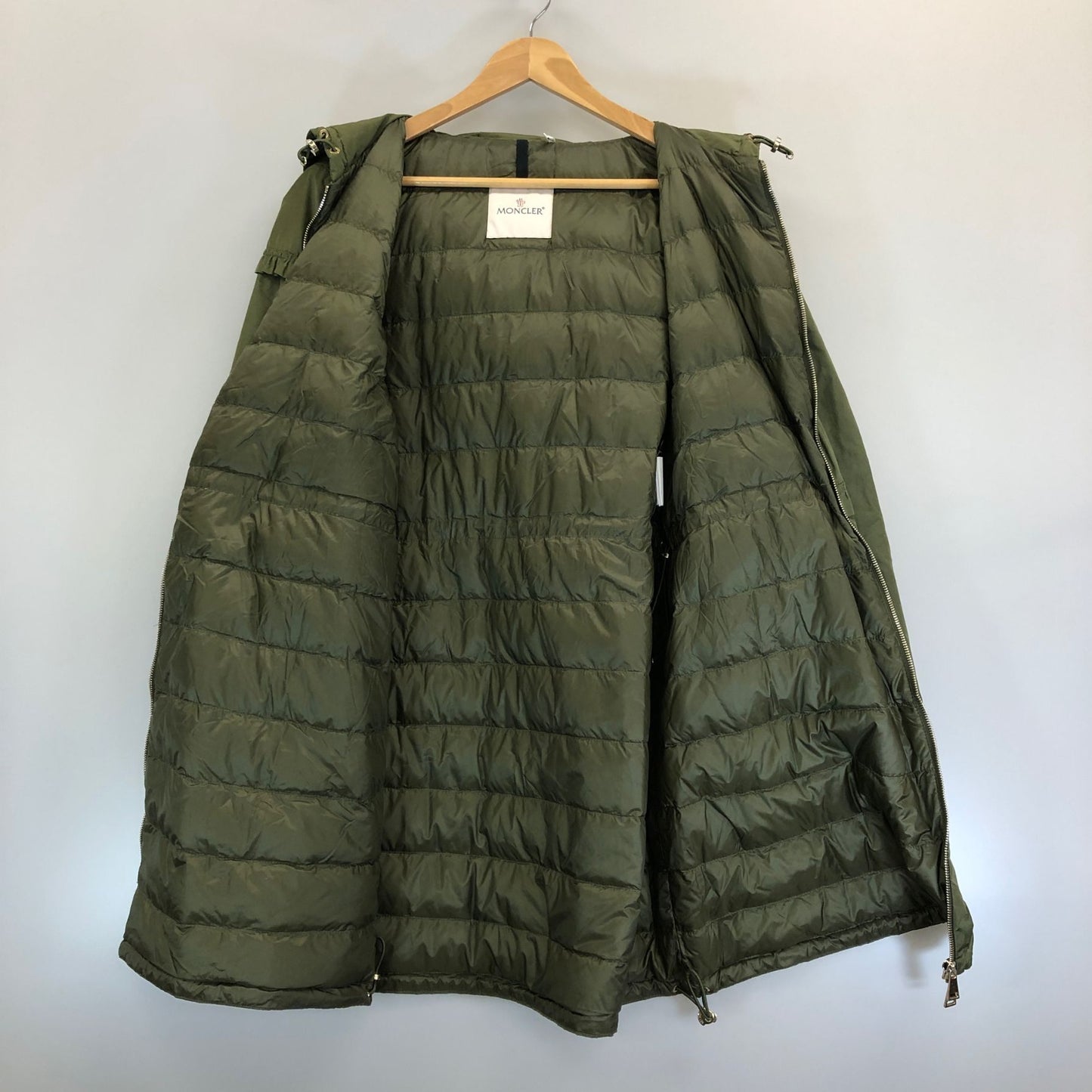 中古◆モンクレール 19SS ダウンコート LUXEMBOURG GIUBBOTTO カーキ レディース サイズ2 MONCLER 【AFA1】