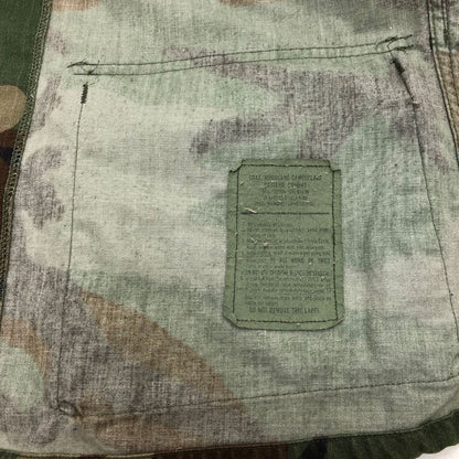 中古◆米軍 ミリタリー ジャケット 4ポケット 迷彩柄 ワッペン付 STOCK NO 8415-01-084-1653 メンズ サイズS 【AFB35】
