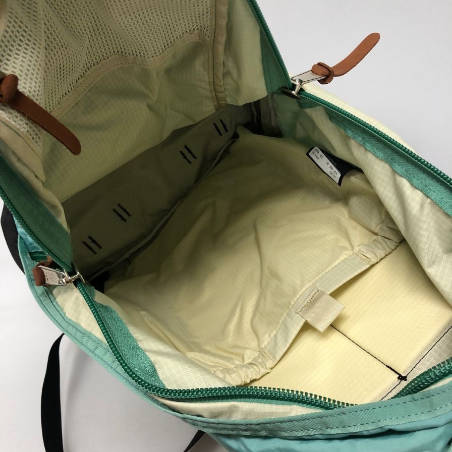 グレゴリー デイパック リュックサック ナイロン レザーストラップ ユニセックス グリーン系 GREGORY DAY PACK【AFE11】