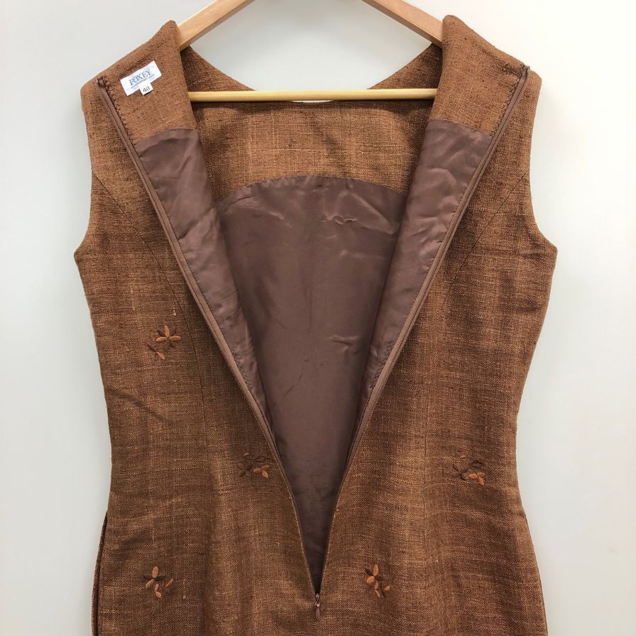 美品◆フォクシー ブティック シルク100 ノースリーブ ひざ丈ワンピース 40サイズ ブラウン FOXEY BOUTIQUE 【AFB45】