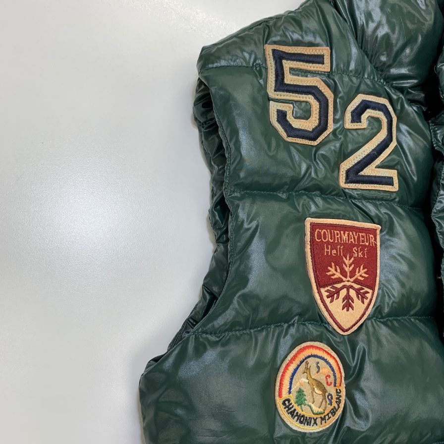 中古■モンクレール ダウンベスト チベット ワッペン スペシャル 代理店スープリームス メンズ サイズ2 グリーン MONCLER 【AFA13】