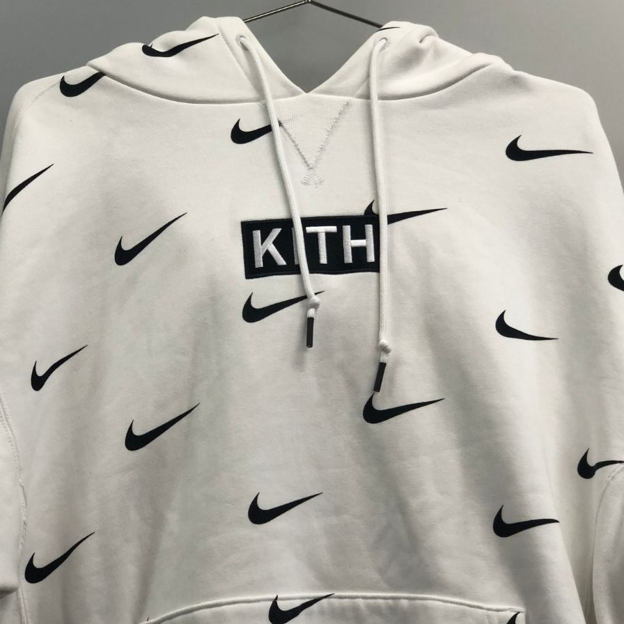 美品◆フーディ キス ナイキ フォー ニューヨーク ニックス ホワイト Lサイズ CZ1749 100 KITH Nike for New York Knicks AOP Hoodie White 【AFB34】