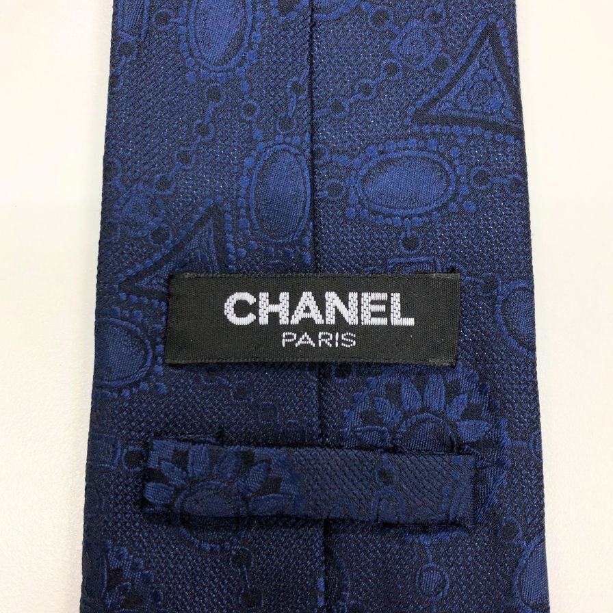 djkei CHANEL CC総柄　ネクタイ　ブルー djkei 様専用CHANEL CC総柄 ネクタイ ブルー