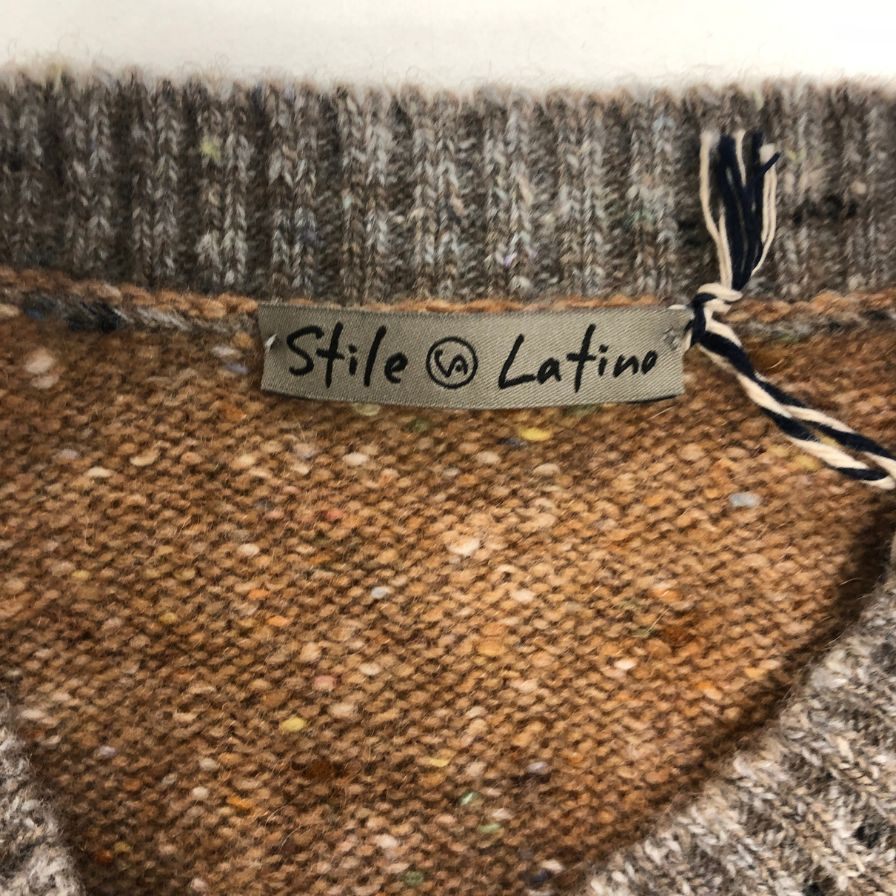 美品◆スティレ ラティーノクルーネックニット メンズサイズ44 ブラウンベージュ STILE LATINO 【AFB4】