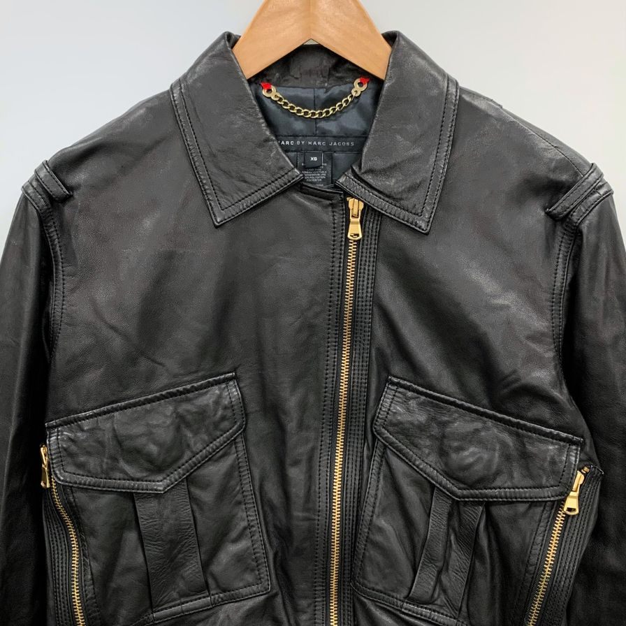 美品◆マークバイマークジェイコブス レザー ジャケット ゴールド金具 ショート丈  ラム革 レディース サイズXS ブラック MARC by MARC JACOBS 【AFB26】