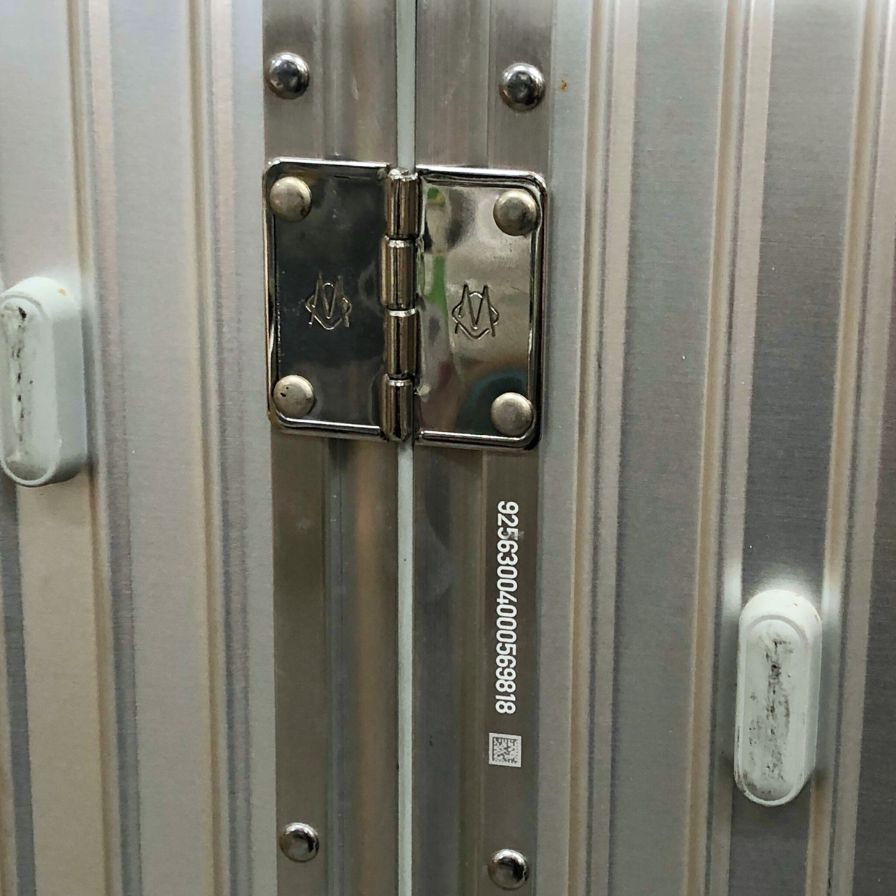リモワ スーツケース アルミニウム 4輪 92563004000569818 シルバー 64L  RIMOWA【AFE13】