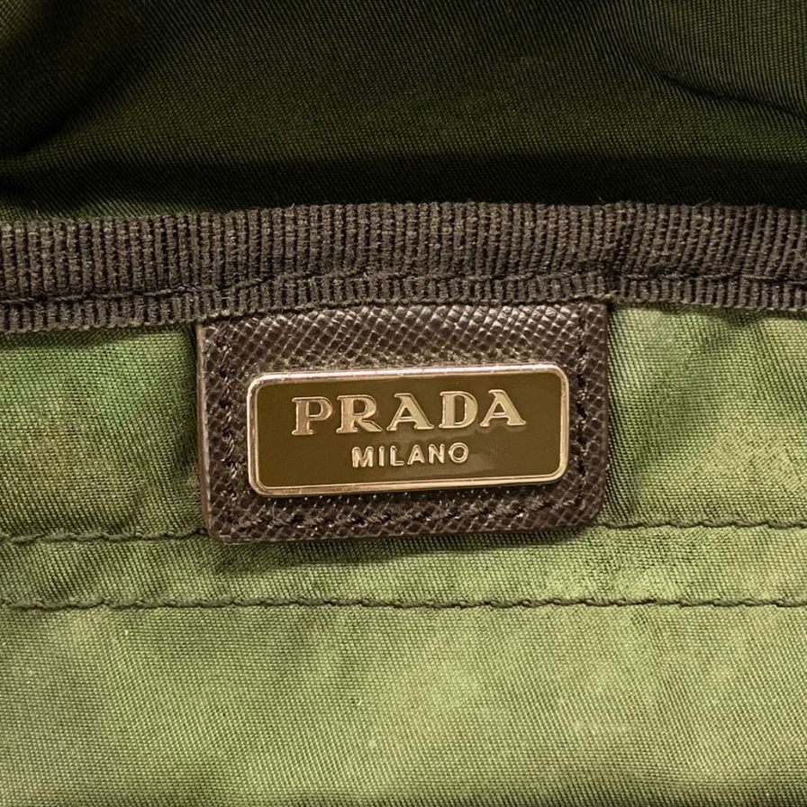 プラダ セカンドバッグ 三角ロゴ ナイロン×レザー カーキ PRADA【AFE5】