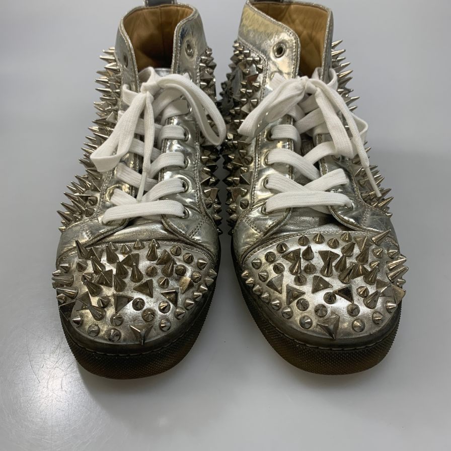 クリスチャンルブタン スニーカー スタッズ レザー メンズ シルバー サイズ42.5 Christian Louboutin 約27.5cm【AFC46】