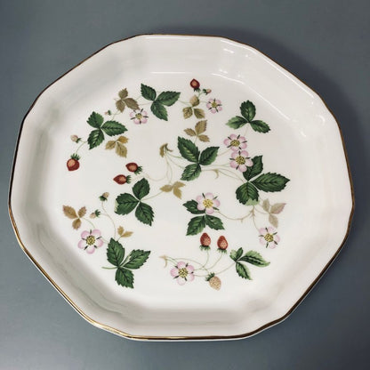 ウェッジウッド 八角プレート 金彩 ワイルドストロベリー ボーンチャイナ 総柄 WEDGWOOD【AFI28】【中古】