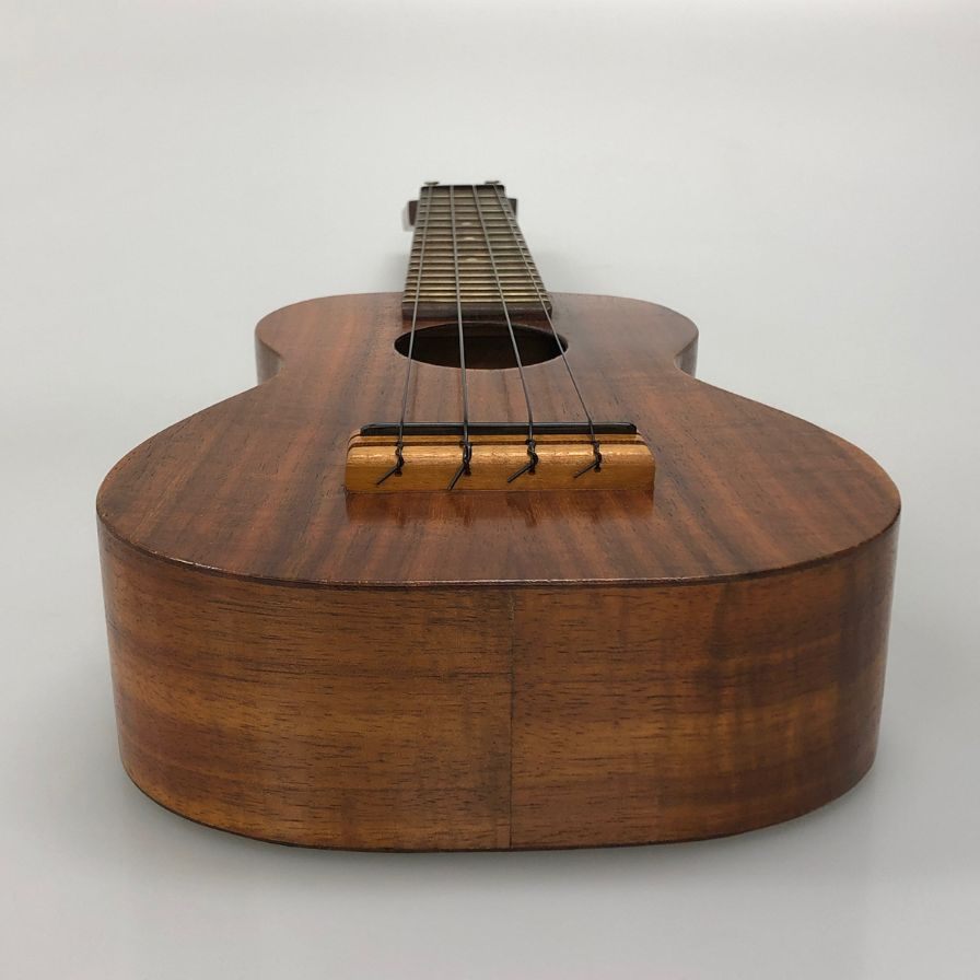 ケリー ウクレレ ハワイアンコア材 98-722 Kelli Ukulele【AFI28】【中古】
