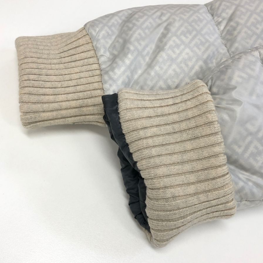 美品◆フェンディ ダウンブルゾン ズッカ柄  襟 袖 裾リブ メンズ サイズ48 ホワイト FENDI 【AFA22】