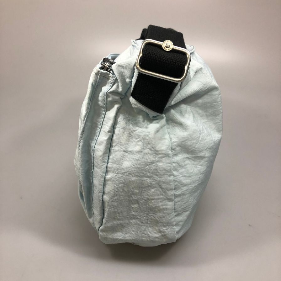 キプリング ショルダーバッグ ホワイト チャーム付き  kipling【AFE5】