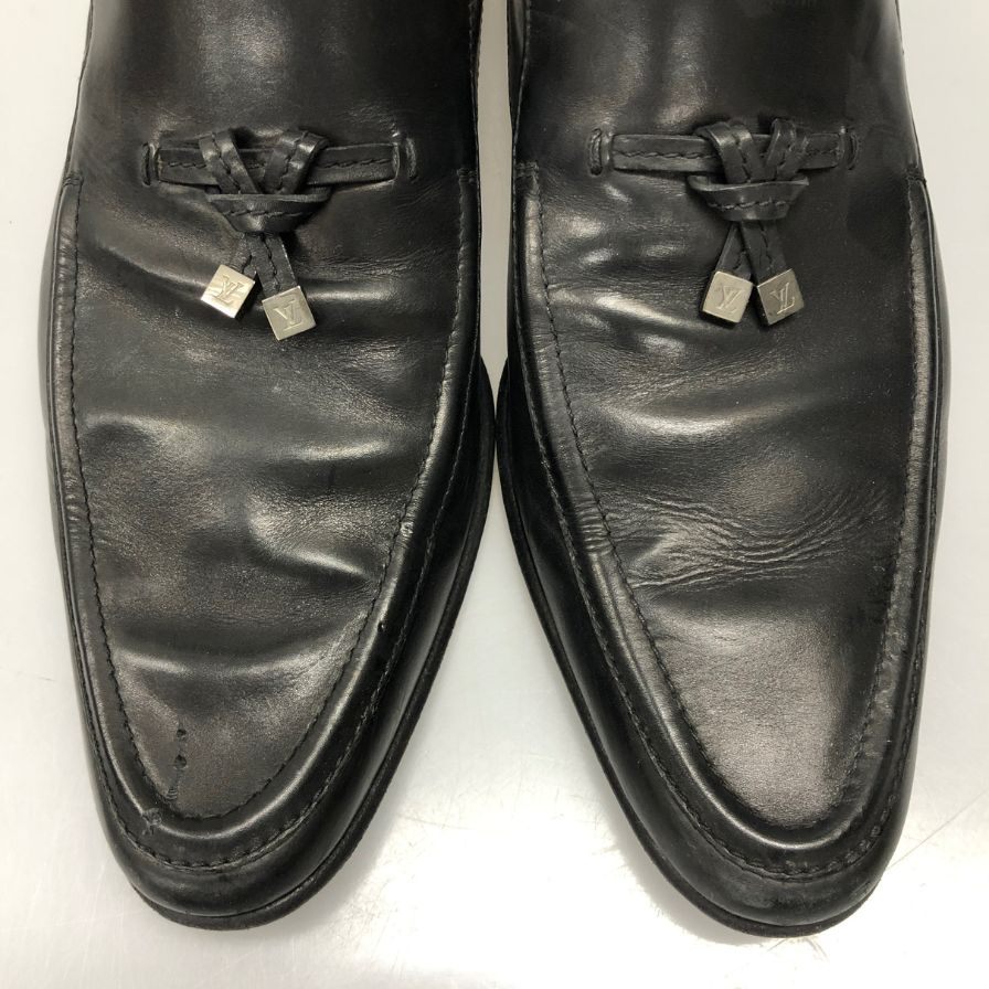ルイヴィトン タッセルローファー Uチップ レザー キューブ ロゴチャーム メンズ ブラック サイズ7.5 LOUIS VUITTON 約26.0cm【AFC1】