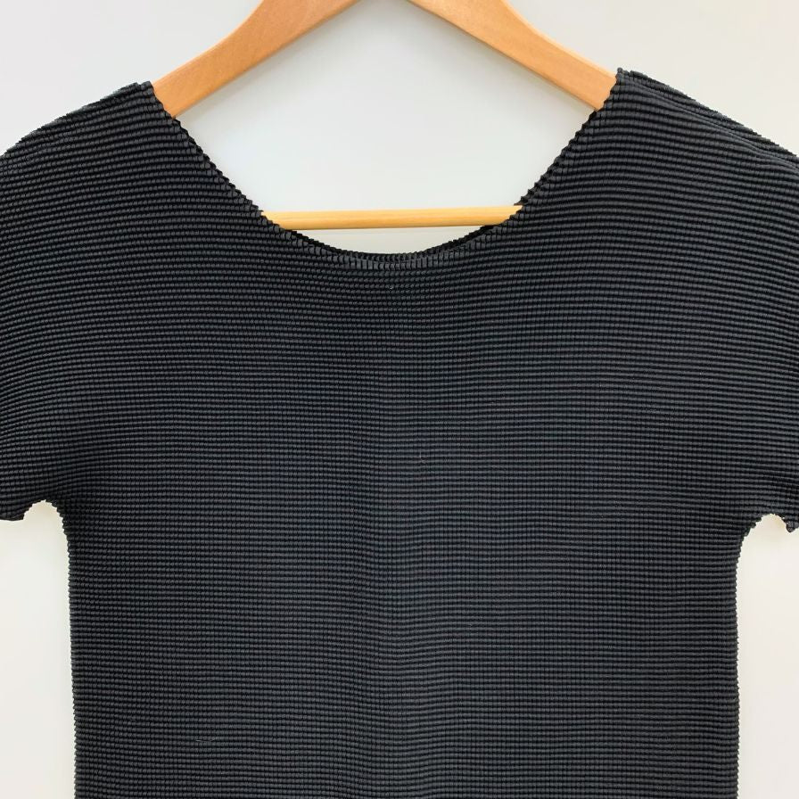 極美品◆ミー イッセイ ミヤケ メッシュ カットソー MI11FK426 レディースブラック サイズ フリー  me ISSEY MIYAKE 【AFB26】