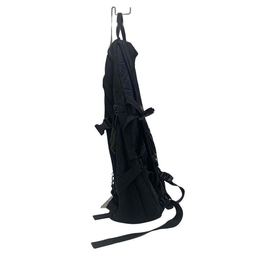 イーストパック リュック バックパック デイパック キャンバス ブラック EASTPAK【AFE6】