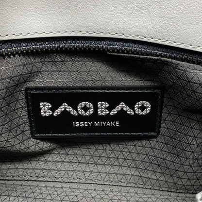バオバオ イッセイミヤケ スモールハンドバッグ クリスタルマット BB58 AG313 ペールグレー レディース BAOBAO ISSEI MIYAKE【AFE12】