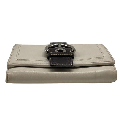 コーチ バックル付きレザー二つ折り財布 ホワイト COACH【AFI19】