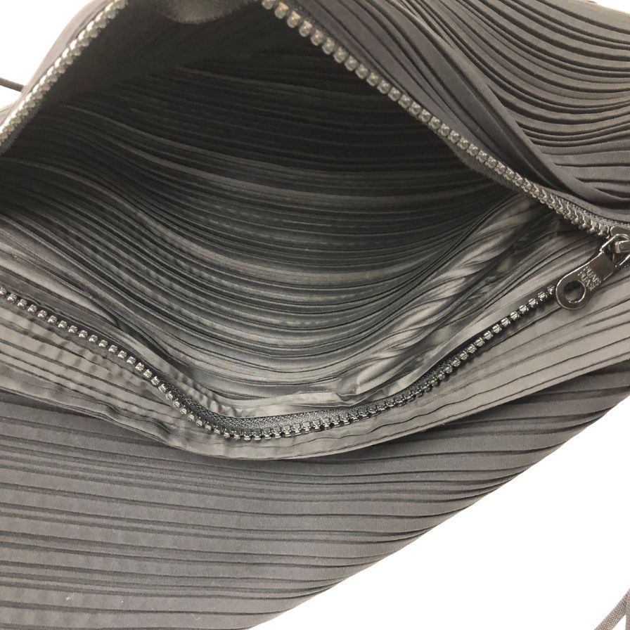プリーツプリーズ プリーツリュック ブラック PP54-AG412 PLEATS PLEASE ISSEY MIYAKE【AFE10】