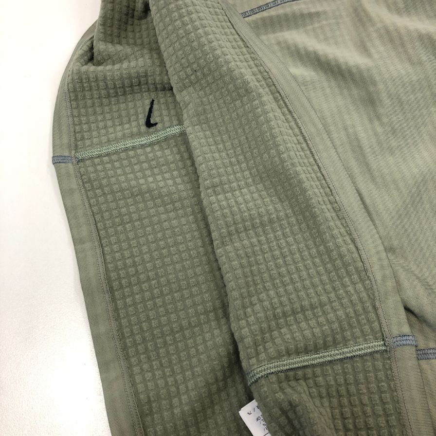 極美品◆ナイキ テック トップス カーキ メンズ サイズXXL HV1406-320 NIKE 【AFB4】