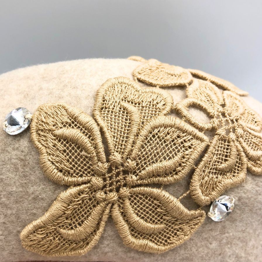 アシーナニューヨーク レディース ベレー帽 刺繍 ラインストーン アマンダ ベージュ Athena New York