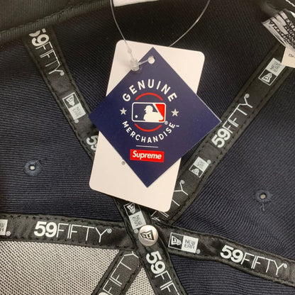 新品同様◆シュプリーム × ニューエラ キャップ ニューヨーク ヤンキース MLB Teams Box Logo New Era New York サイズ7/8/5 ブラック系 Supreme【AFI21】