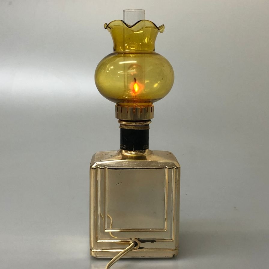 【レトロ・ジャンク】ニッカ キングランド ボトル型ランプ 稼働未確認 通電未確認 ボトルダメージあり NIKKA【AFI28】【中古】