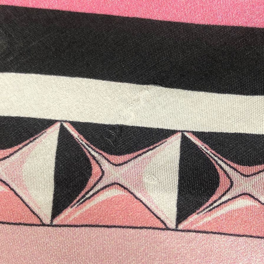 エミリオプッチ スカーフ ピンク系 総柄 EMILIO PUCCI【AFI12】