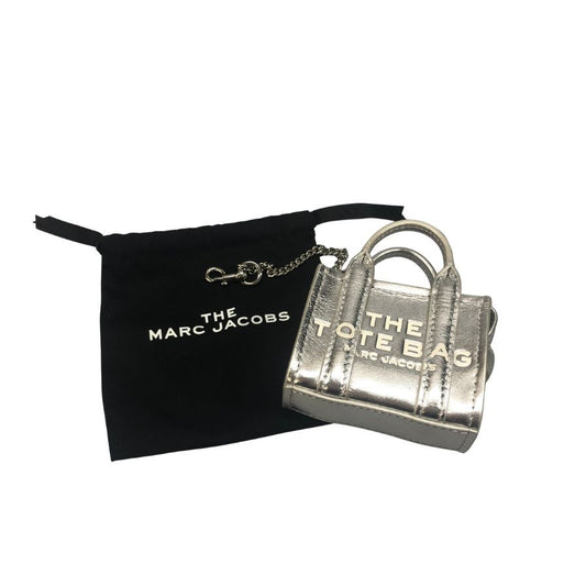 マークジェイコブス キーホルダー ナノトートチャーム シルバー MARC JACOBS【AFI27】【中古】