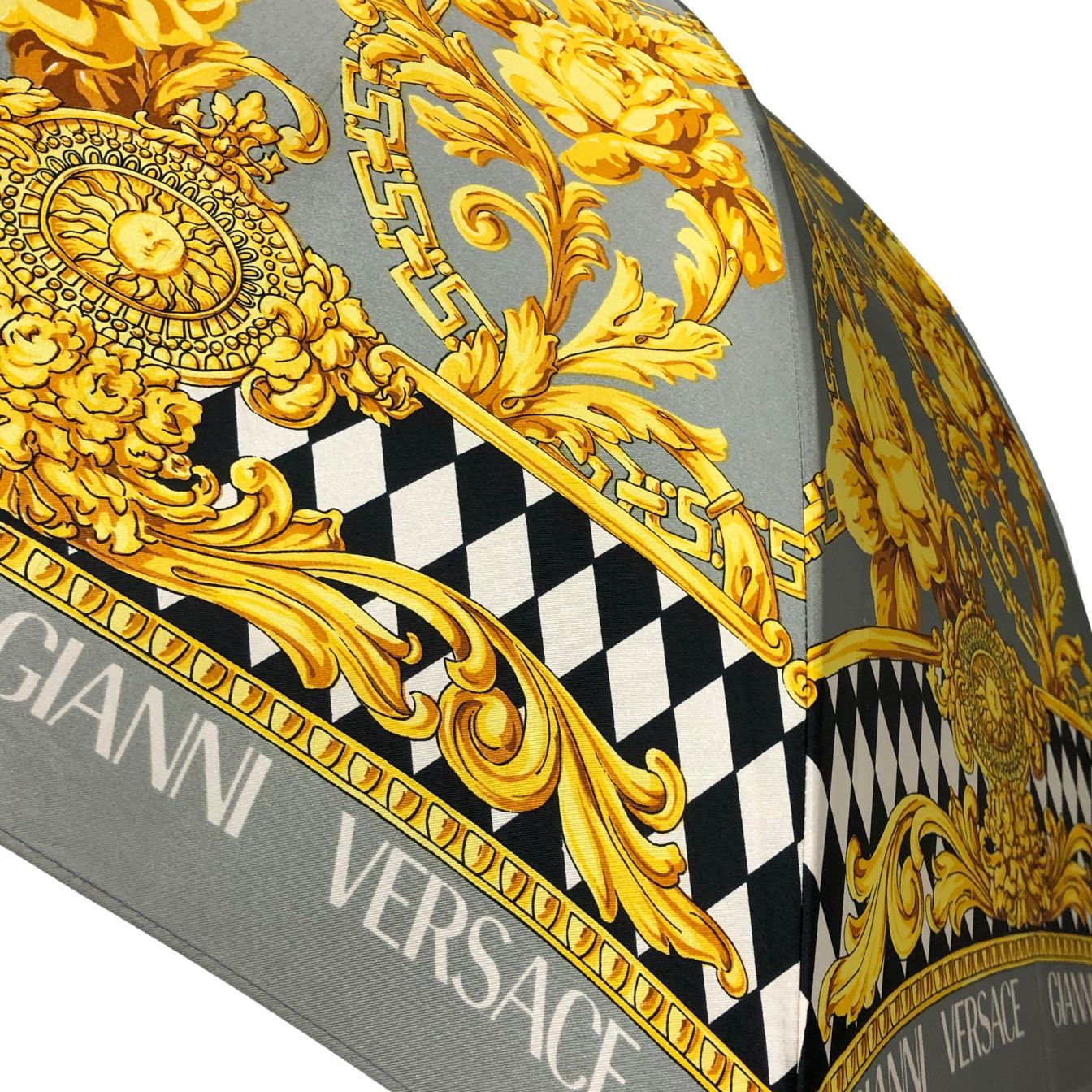 ヴェルサーチ 傘 総柄 ゴールド＆グレー VERSACE【AFE13】【中古】