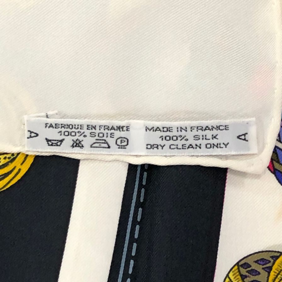 エルメス スカーフ カレ90 お針子さん PETIT MAIN ホワイト系 HERMES【AFI18-2】